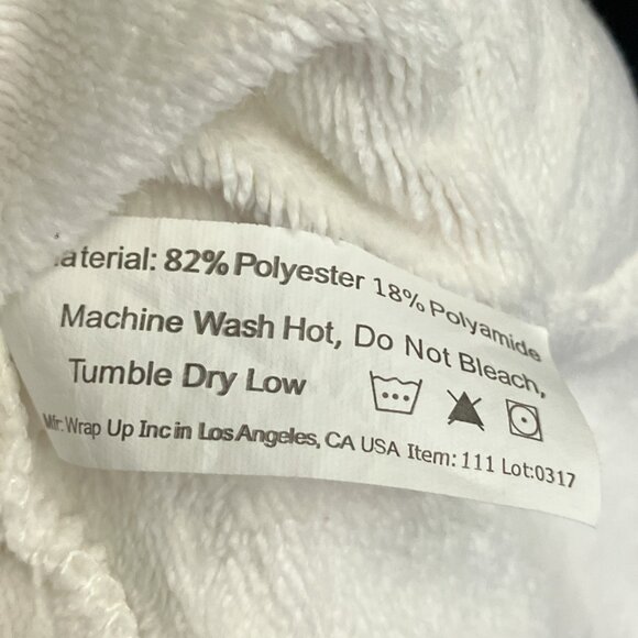 Wrap Up by VP One Size O/S Daisy Pink Polka Dot Ultra Soft Microfiber Short Robe - Picture 5 of 5